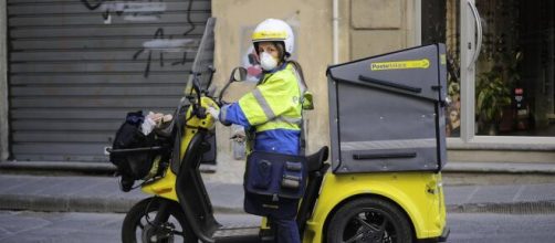 Poste assume portalettere con contratto a tempo determinato, serve il diploma