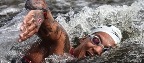 Ana Marcela Cunha ganha medalha de ouro na maratona aquática (Jonne Roriz/COB)