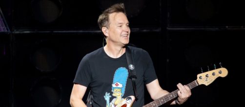 Mark Hoppus dei Blink-182 torna a parlare del suo stato di salute e della sua lotta contro il cancro.