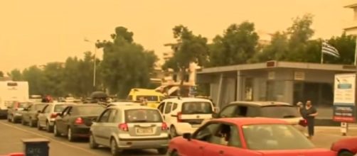 Greek island evacuated as wildfires rage in worst heatwave for 30 years (Image source: BBC News/YouTube)