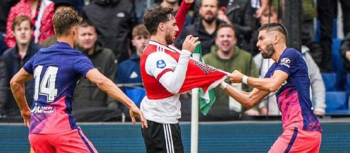 Yannick Carrasco a été exclu contre Feyenoord. (Source : capture Youtube)