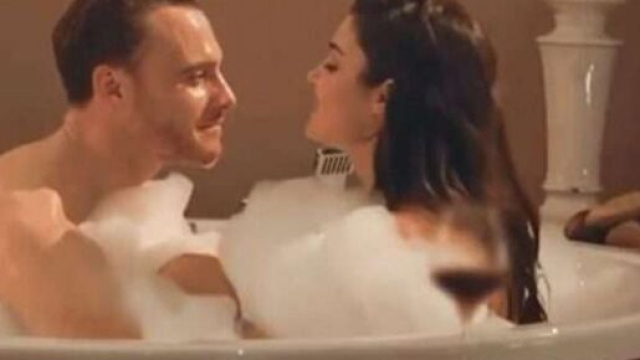 Love is in the air, trame turche: Serkan e Eda troppo audaci, sanzionata la produzione.