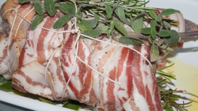 Fagiano al forno, un succulento secondo piatto per le grandi occasioni.
