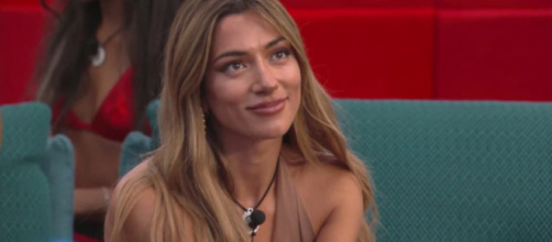 GF Vip, Soleil show all'esordio: lite con Raffaella e bugia sul lavoro da giornalista.