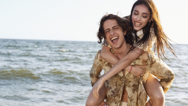 Amici, Sangiovanni e Giulia distanti, lei: &lsquo;Esistono le chat private&rsquo;.