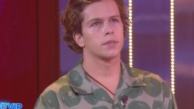 GF Vip, Tommaso Eletti: &lsquo;Ho fatto la maturit&agrave; a Napoli perch&eacute; non mi andava di studiare&rsquo;.