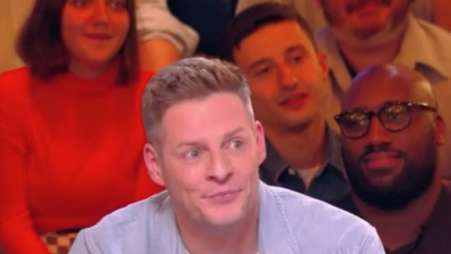 Matthieu Delormeau sur le plateau de TPMP. Source : capture d’écran C8.