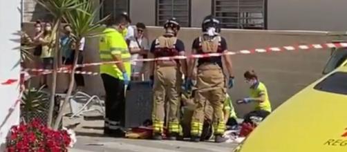 El accidente dejó dos muertos y dos heridos en los establecimientos del bar de Murcia (Twitter/@La7_tv)