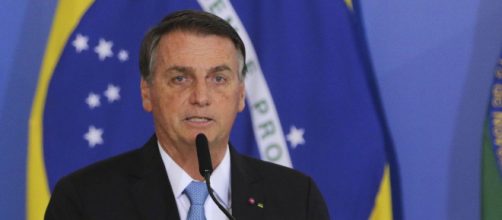 Bolsonaro se irrita com reclamação de apoiador (Agência Brasil)