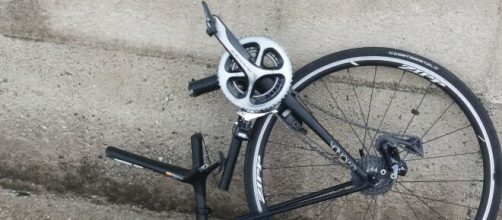 Bolzano, scontro tra due biciclette: ciclista perde la vita.