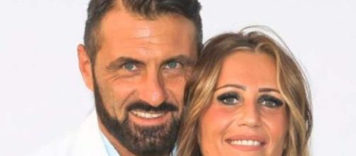 Sossio Aruta e Ursula Bennardo non stanno più insieme: saltano le nozze.