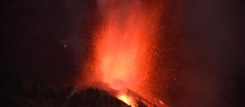 Eruzione del vulcano Cumbre Vieja sull'isola di La Palma.