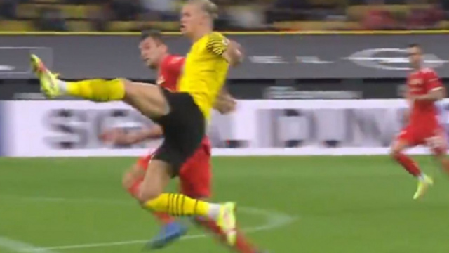 Le lob magnifique d'Erling Haaland (capture YouTube)