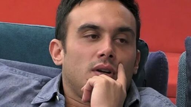 GF Vip, Nicola Pisu censurato dagli autori: rivelata clausola sul contratto.