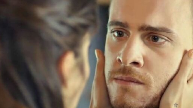 Love is in the air, spoiler al 1° ottobre: Serkan perde la memoria dopo un incidente aereo.