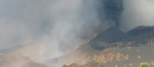 La erupción del volcán de Cumbre Vieja arrasó con 240 hectáreas y 420 edificaciones (Twitter/@involcan)