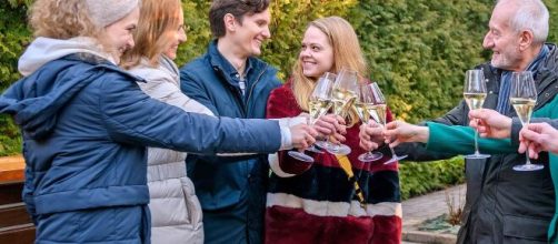 Tempesta d'amore, anticipazioni al 1° ottobre: Lucy dice addio a tutti e parte per Londra