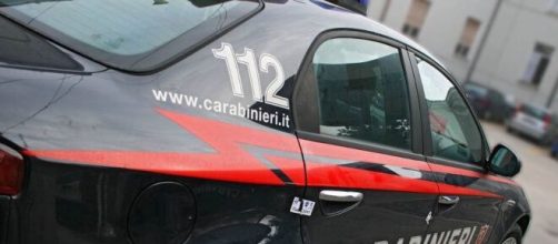 Viterbo, ha ucciso la moglie e si è poi ucciso davanti alla figlia che ha chiamato i carabinieri.