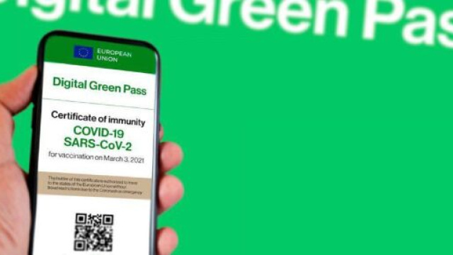 Entro dicembre potrebbe essere introdotto l'obbligo di green pass per i dipendenti statali.