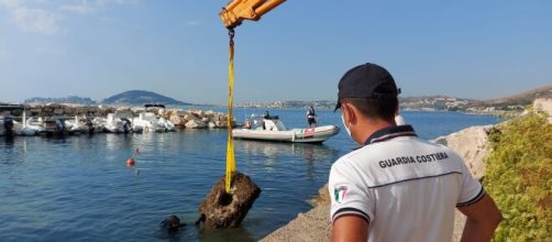 Recupero delle biite di età romana a Formia dallaGuardia Costiera