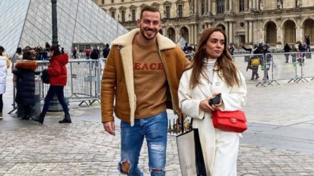 Julien Bert et Hilona : une relation plus qu’amicale, Aqababe la qualifie de ‘déplorable’ - Source : StarMag
