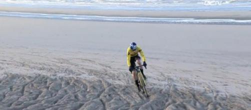 Wout Van Aert impegnato nel Campione del Belgio di ciclocross.
