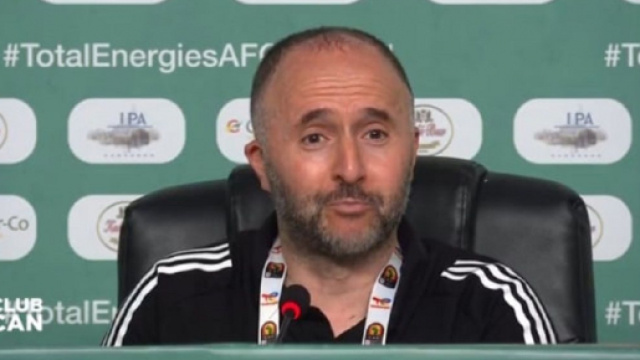 Djamel Belmadi recadre un journaliste ivoirien et provoque un fou rire - Source : capture d'écran, Youtube