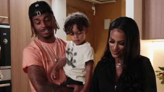 'Je voulais la serrer' Mario Lemina parle cash devant sa femme Fanny Neguesha - Source : capture d'écran, Youtube