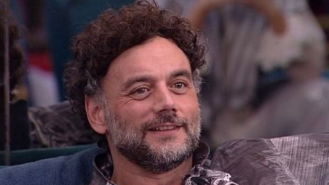 GFVip, Bar&ugrave; fa una gaffe e dice a Katia: 'Sai cantare?' (Video).