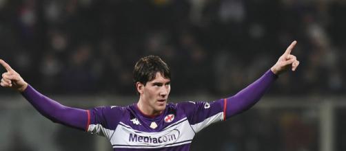 Calciomercato Serie A: Gosens verso la Premier, la Fiorentina vorrebbe cedere subito Vlahovic.