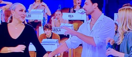 Amici21: Celentano lancia casting per trovare un ballerino di latino-americano.