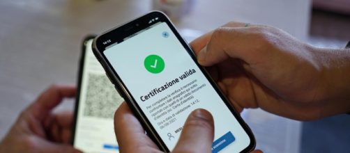 Green pass nei negozi: niente certificato per gli alimentari, obbligatorio nei tabacchini.