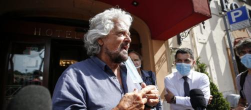Beppe Grillo indagato a Milano.