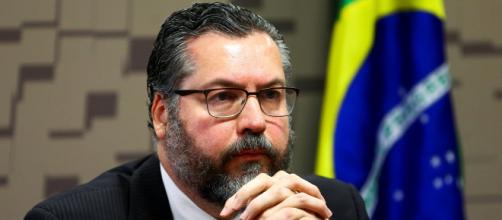 Ernesto Araújo não viu com bons olhos decisão de Bolsonaro de encontrar o presidente da Rússia, Vladmir Putin (Agência Brasil)