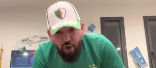 Mohamed Henni dézingue l'Algérie après la défaite humiliante - Source : capture d'écran, Youtube