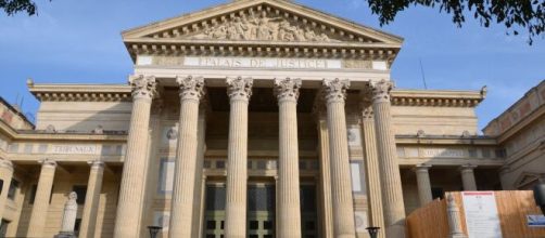 Palais de justice - Nîmes - Source image : wikimedia