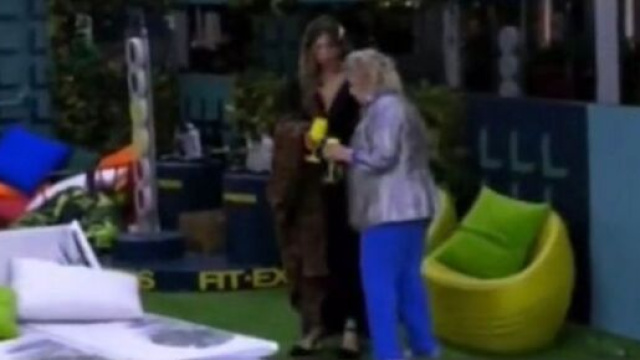 GF Vip, Katia difende Soleil Sorge.