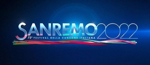 Sanremo 2022, presenta Amadeus.