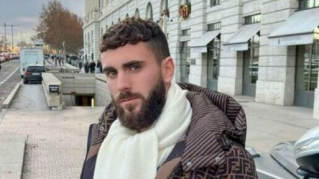 Illan couche avec une abonnée Instagram : elle confie être enceinte après un rapport non protégé.