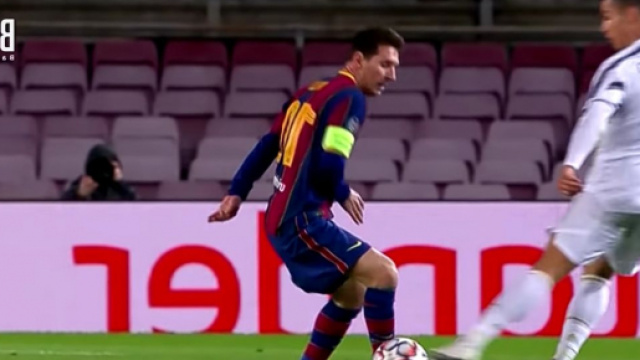Lionel Messi et Cristiano Ronaldo en face à face - Source : capture d'écran, Youtube