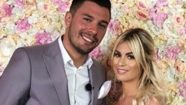 Mariage de Carla et Kevin Guedj à Courchevel : un cadeau Louis Vuitton pour chacun des invités - Source : Instagram