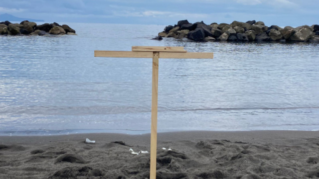 A Torre del Greco, in provincia di Napoli, una mamma ha lasciato annegare il figlio di due anni.