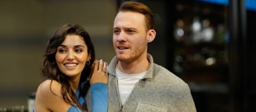 Love is in the air, Kerem Bursin e Hande Ercel positivi al Covid: quarantena insieme