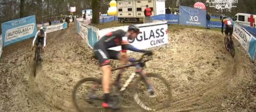 Wout Van Aert al comando del ciclocross di Herentals.