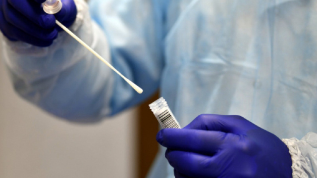 Covid-19 : feu vert pour le test antigénique, mais le RT-PCR reste ... - la-croix.com