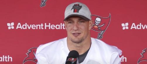 Gronk came out of retirement last season to join Bucs (Image source: Tampa Bay Buccaneers/YouTube)