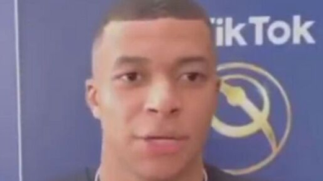 Kylian Mbappé s'essaye à l'arabe et fait le buzz - Source : capture d'écran, Youtube