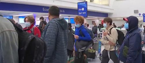 Thousands of flights canceled as COVID cases lead to staff shortages (Image source: NBC News)