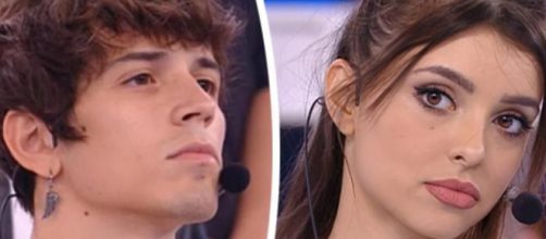 Amici 21, è amore tra Alex e Cosmary: baci in casetta durante le vacanze.