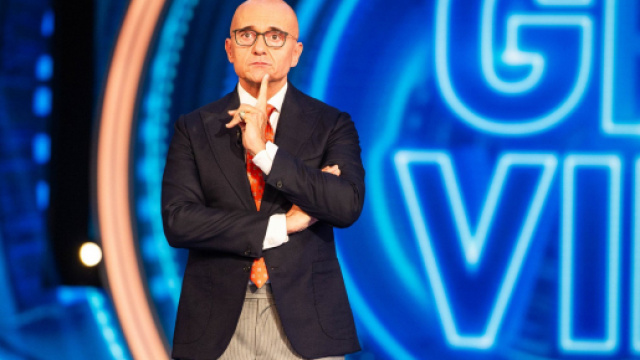 Grande Fratello Vip, Bar&ugrave; contro Alfonso.